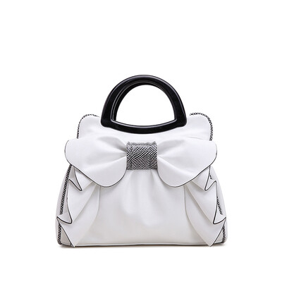 2016 New women luxury handbag sweet bow ladies simple bags handbag female shoulder bags large messenger bag for girlfriend
2016 New women luxury handbag sweet bow ladies simple bags handbag female shoulder bags large messenger bag for girlfriend