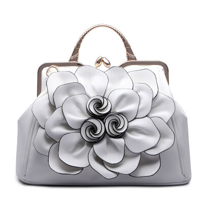 Brand new women leather bag fashion leisure wild shoulder bag rose flowers pattern messenger bag ladies tote bags
Brand new women leather bag fashion leisure wild shoulder bag rose flowers pattern messenger bag ladies tote bags