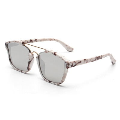 FEIDU Vintage ABSTRACT Sunglasses Women Brand Designer Oversize Flat Lens Sun Glasses For Women Oculos De Sol Feminino
FEIDU Vintage ABSTRACT Sunglasses Women Brand Designer Oversize Flat Lens Sun Glasses For Women Oculos De Sol Feminino