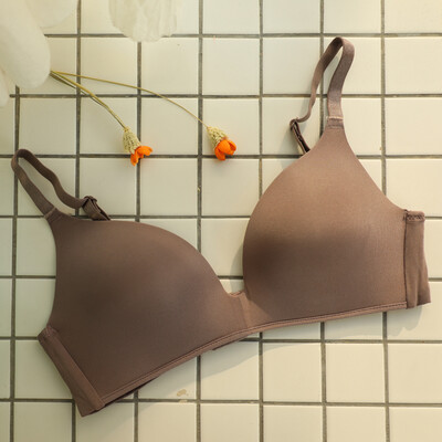 Honey Pig no trace no steel ring thin section gathered small chest ladies sports underwear smooth girl bra sexy bra W4625 brown 85A
Honey Pig no trace no steel ring thin section gathered small chest ladies sports underwear smooth girl bra sexy bra W4625 brown 85A