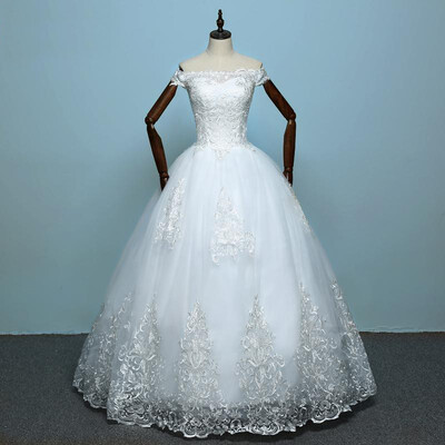 Wedding Dresses 2018 The Bride Elelgant Short Sleeve Sweet Boat Neck Classic Lace Embroidery Princess Illusion Ball Gown
Wedding Dresses 2018 The Bride Elelgant Short Sleeve Sweet Boat Neck Classic Lace Embroidery Princess Illusion Ball Gown