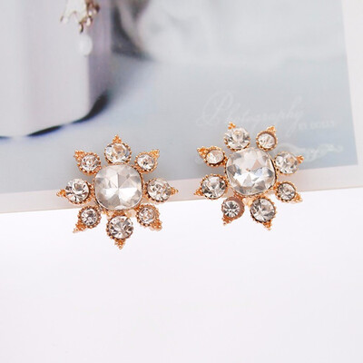 Girl south Korean vogue elegant temperament ear clip star rhinestone stone earrings the wedding of must clip son earrings
Girl south Korean vogue elegant temperament ear clip star rhinestone stone earrings the wedding of must clip son earrings