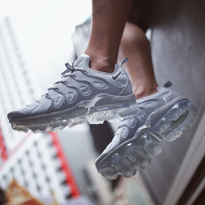 Original New Arrival Authentic NIKE AIR VAPORMAX PLUS Mens Breathable Running Shoes Sport Outdoor Sneakers 924453-005
Original New Arrival Authentic NIKE AIR VAPORMAX PLUS Mens Breathable Running Shoes Sport Outdoor Sneakers 924453-005