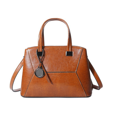 Korean version of the new leather handbags oil wax fashion wild shoulder bag Messenger bag
Korean version of the new leather handbags oil wax fashion wild shoulder bag Messenger bag