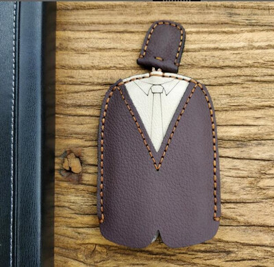 Car key bag universal creative car key set small prince leather hand sewing personality car key shell
Car key bag universal creative car key set small prince leather hand sewing personality car key shell