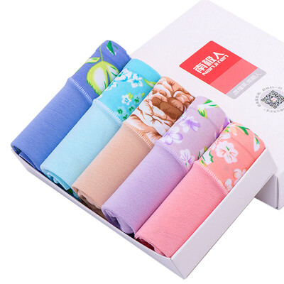 Jingdong Supermarket Antarctic women underwear printed underwear women 5 loaded elastic cotton triangle women underwear NF15X23202-5
Jingdong Supermarket Antarctic women underwear printed underwear women 5 loaded elastic cotton triangle women underwear NF15X23202-5