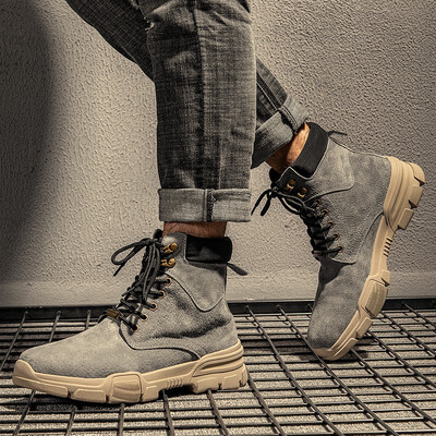 Novel Teez Autumn mens high shoes desert short boots mens leather trend tooling military boots wild England Martin boots men
Novel Teez Autumn mens high shoes desert short boots mens leather trend tooling military boots wild England Martin boots men