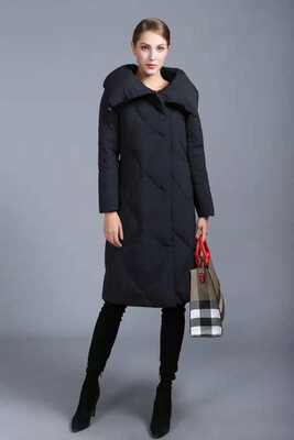 Autumn&winter new high-end female decoration body large lapel over the knee long section 90 white duck down womens down jacke
Autumn&winter new high-end female decoration body large lapel over the knee long section 90 white duck down womens down jacke