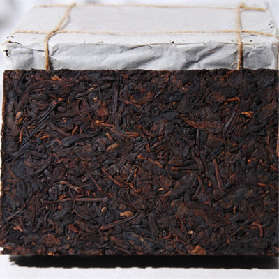 C-PE038 China Yunnan aged Pu'er tea in 2002 in a special 7581 brick tea 250 g cooked tea special offer
C-PE038 China Yunnan aged Pu'er tea in 2002 in a special 7581 brick tea 250 g cooked tea special offer
