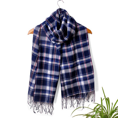 Yu Lan JOLEE scarves lattice long towel fashion Korean version of the scarf dual-use blue
Yu Lan JOLEE scarves lattice long towel fashion Korean version of the scarf dual-use blue