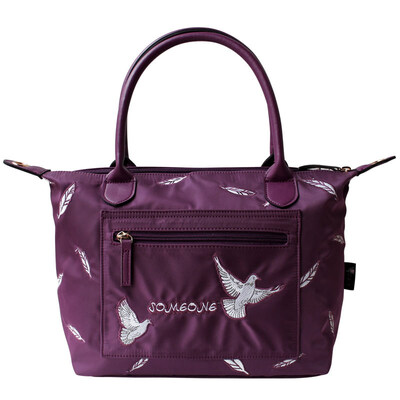 Flowers princess adverts engraved art engraved handdrops bullion nylon dumplings handbags 1702TS001 purple
Flowers princess adverts engraved art engraved handdrops bullion nylon dumplings handbags 1702TS001 purple