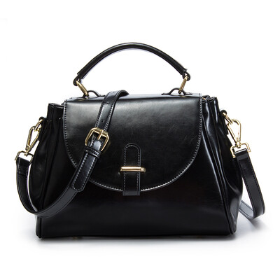 Vineyard kidsy shoulder bag female fashion handbag European&American simple lady bag Messenger bag classic black
Vineyard kidsy shoulder bag female fashion handbag European&American simple lady bag Messenger bag classic black