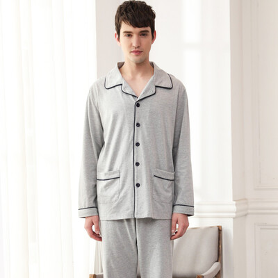 Modal couples pajamas men&39s cotton long-sleeved trousers lapel sweater solid color home clothing suit light gray
Modal couples pajamas men&39s cotton long-sleeved trousers lapel sweater solid color home clothing suit light gray