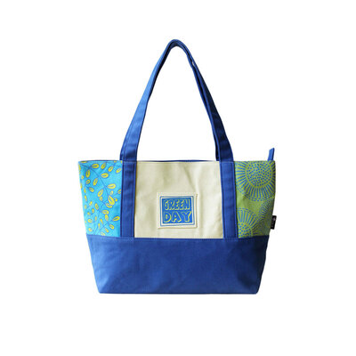 Flower princess DAY single shoulder hit color stitching trend canvas handbag original Tuo Tu package D1310D001 blue
Flower princess DAY single shoulder hit color stitching trend canvas handbag original Tuo Tu package D1310D001 blue