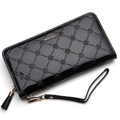 Montagut MONTAGUT cowhide female hand bag Korean version of Lingge Liangpi wild tassel wallet with wrist strap R5322034431 black
Montagut MONTAGUT cowhide female hand bag Korean version of Lingge Liangpi wild tassel wallet with wrist strap R5322034431 black
