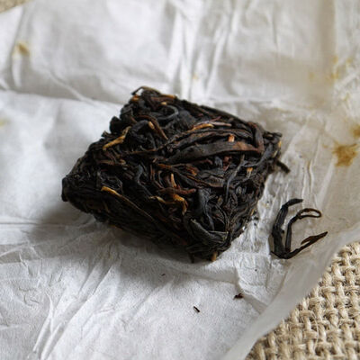 Organic Zhang PingBlack Tea Fujian Shui Hsien Narcissus Mini Black Tea Brick