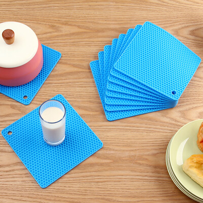【Jingdong Supermarket】 Ou Runzhe insulation pad environmental protection silicone pot tableware non-slip table mat blue green orange three loaded
【Jingdong Supermarket】 Ou Runzhe insulation pad environmental protection silicone pot tableware non-slip table mat blue green orange three loaded