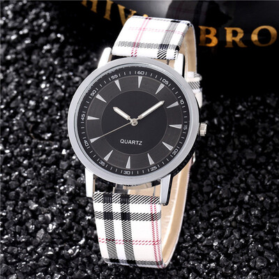 Women Watches 2017 Brand Luxury Fashion Quartz Ladies Watch Plaid Clock Rose Gold Dial Dress Casual Wristwatch
Women Watches 2017 Brand Luxury Fashion Quartz Ladies Watch Plaid Clock Rose Gold Dial Dress Casual Wristwatch