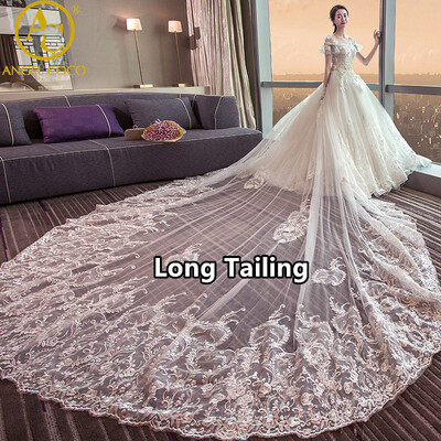 Designer 2017 Luxury Saudi Arabia Wedding Dress long Tail Ball Floor Length See through Back Bridal Gowns Princess Wedding Dress
Designer 2017 Luxury Saudi Arabia Wedding Dress long Tail Ball Floor Length See through Back Bridal Gowns Princess Wedding Dress