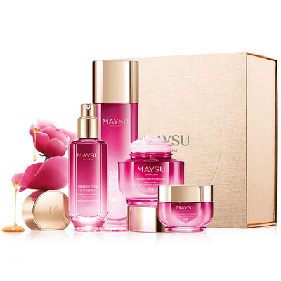 Meisu MAYSU Rose Nourishing Three-Piece Set Water Cream Fine Gift Box Lightening Toner Lotion Essence Cosmetic Set
Meisu MAYSU Rose Nourishing Three-Piece Set Water Cream Fine Gift Box Lightening Toner Lotion Essence Cosmetic Set