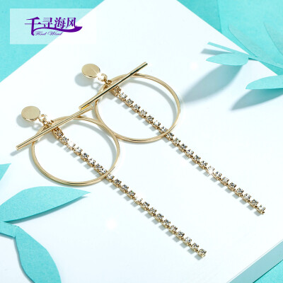 Chihiro sea breeze Fingdwind earrings female Korean fashion long tassels earrings earrings gold
Chihiro sea breeze Fingdwind earrings female Korean fashion long tassels earrings earrings gold