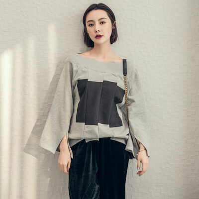 2017 autumn and winter new women's shoes shoulder asymmetry split open shirt design sense of personality word shoulder sweater
2017 autumn and winter new women's shoes shoulder asymmetry split open shirt design sense of personality word shoulder sweater