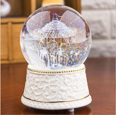 2017 latest fashion crystal carousel lantern light crystal ball music box ceramic crafts birthday gift
2017 latest fashion crystal carousel lantern light crystal ball music box ceramic crafts birthday gift