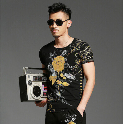 SHUYI Men's Retro Domineering Bronzing T-shirt Rose Slim Personality Trend Men's T-shirt
SHUYI Men's Retro Domineering Bronzing T-shirt Rose Slim Personality Trend Men's T-shirt