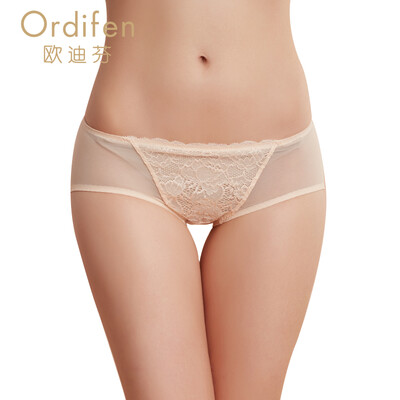 Ou Difen ladies underwear romantic heart series bud silk yarn stitching seamless sexy underwear XP6203 champagne skin
Ou Difen ladies underwear romantic heart series bud silk yarn stitching seamless sexy underwear XP6203 champagne skin