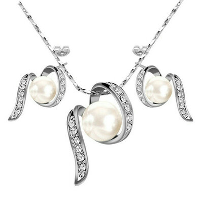 Yoursfs® 18K Rose Gold Plated Chinoiserie Pearl Bow Tie Necklace and Earring Bridal Jewelry Set
Yoursfs® 18K Rose Gold Plated Chinoiserie Pearl Bow Tie Necklace and Earring Bridal Jewelry Set
