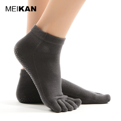 MEIKAN Yoga Socks Five Finger Non Slip Exercise Socks Colorful Breathable Fitness Pilates Dance Socks
MEIKAN Yoga Socks Five Finger Non Slip Exercise Socks Colorful Breathable Fitness Pilates Dance Socks