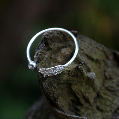 Luo Linglong 925 sterling silver feathers ring personality retro couple rings creative fashion ring
Luo Linglong 925 sterling silver feathers ring personality retro couple rings creative fashion ring