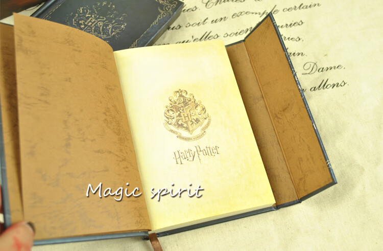 哈利波特周边harry potters复古魔法书日程本欧式送儿童圣诞礼物表演