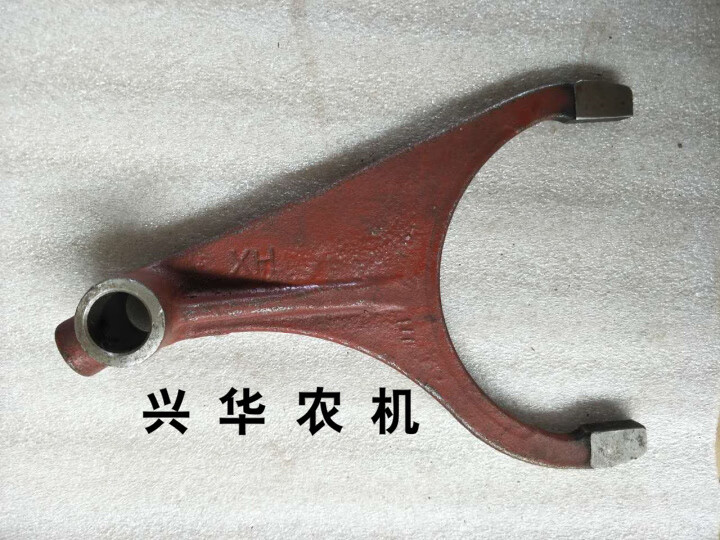 福田雷沃欧豹拖拉机配件 福田雷沃1/2档拨叉换挡拨叉变速箱拨叉