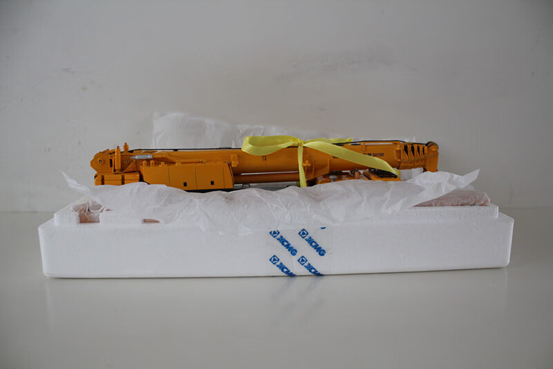 吊车模型徐工集团 xca1200全地面起重机220吨75合金伸缩臂200模型1:50