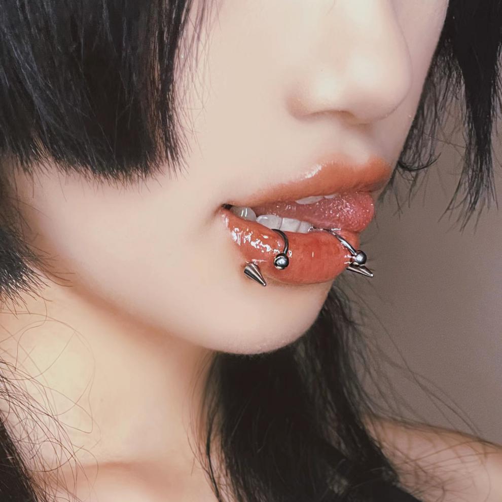 唇钉穿刺女孩有洞唇环马蹄环朋克唇钉替换钉辣妹甜酷款鼻中隔饰品珠