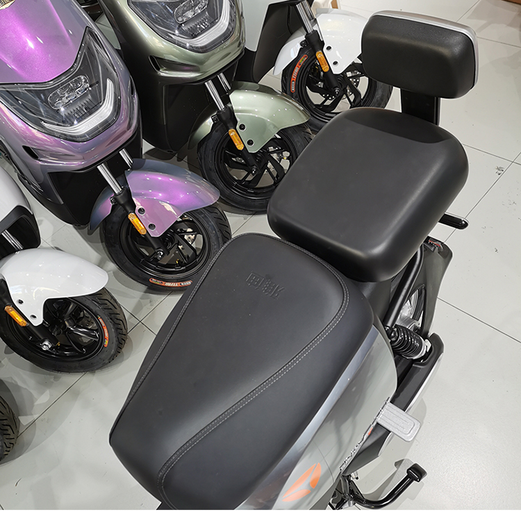 电动车后座垫加宽雅迪de3dm6改装后软板de8座垫de1配件dt6后坐垫雅迪