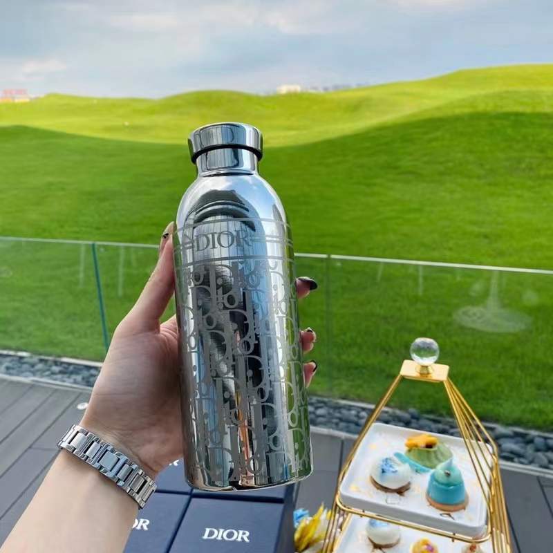 易烊千玺同款水杯dior迪奥不锈钢保温杯男女时尚轻便斜跨易烊千玺同款