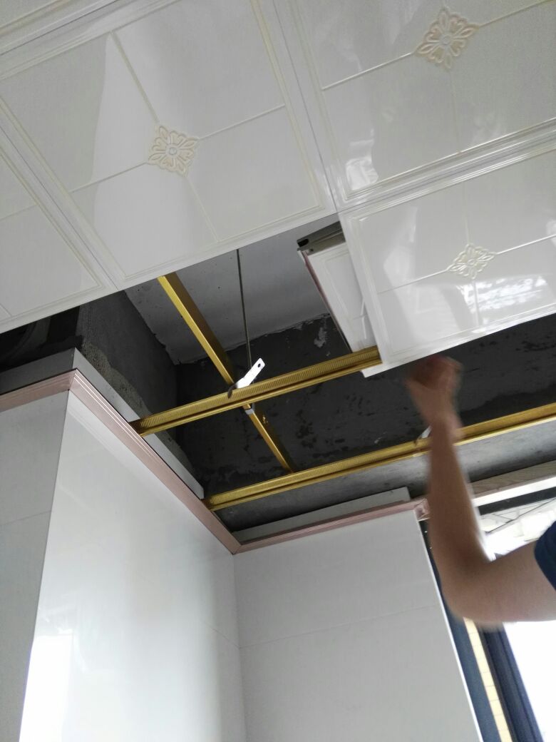 集成铝扣板吊顶参考图如下