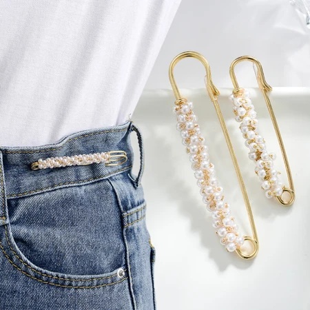 Changing the waist of the trousers to a small waist artifact pin anti-light buckle brooch all-match pearl fixed clothes waist tightening small pearl pin 2-piece set Changing the waist of the trousers to a small waist artifact pin anti-light buckle brooch all-match pearl fixed clothes waist tightening small pearl pin 2-piece set