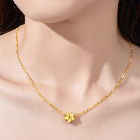 Xinwanfu Gold Pendant Women's Football Golden Small Peach Blossom Small Fresh Flower Pendant Gift for Girlfriend About 0.91g Xinwanfu Gold Pendant Women's Football Golden Small Peach Blossom Small Fresh Flower Pendant Gift for Girlfriend About 0.91g