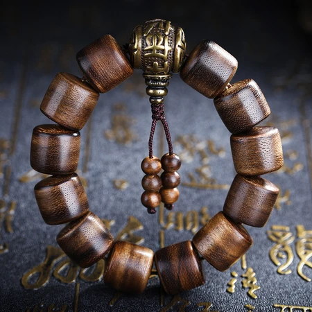 Yanyun Jewelry Agarwood Bracelet Brunei Old Material Buddha Bead Rosary Barrel Bead Wood Bracelet Handle Six-character Mantra Bracelet Men's 15mm Yanyun Jewelry Agarwood Bracelet Brunei Old Material Buddha Bead Rosary Barrel Bead Wood Bracelet Handle Six-character Mantra Bracelet Men's 15mm