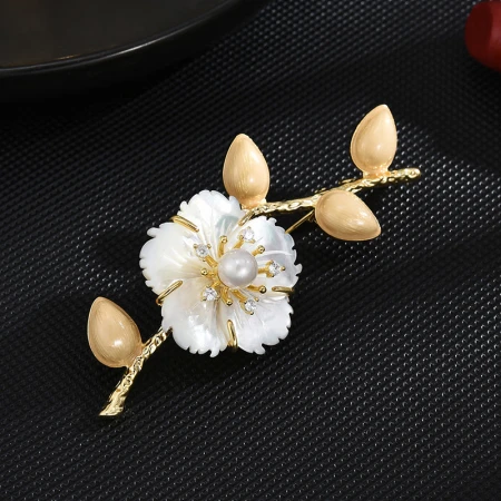 Gunai shell flower brooch women's high-end pearl corsage temperament luxury suit coat pin buckle clothes collar pin accessories X403 elegant shell flower brooch Gunai shell flower brooch women's high-end pearl corsage temperament luxury suit coat pin buckle clothes collar pin accessories X403 elegant shell flower brooch
