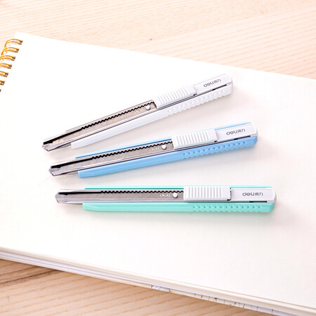 Deli deli trumpet aluminum sheath utility knife wallpaper knife paper knife office supplies color random 2086 Deli deli trumpet aluminum sheath utility knife wallpaper knife paper knife office supplies color random 2086