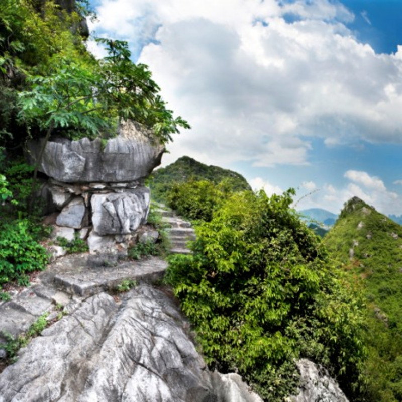 桂林桂山华星酒店3晚桂林西山景区门票2张江畔古典五钻酒店