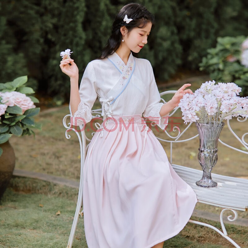 孕之歌 复古文艺风夏装汉元素改良汉服女绣花上衣喇叭袖中长连衣裙女