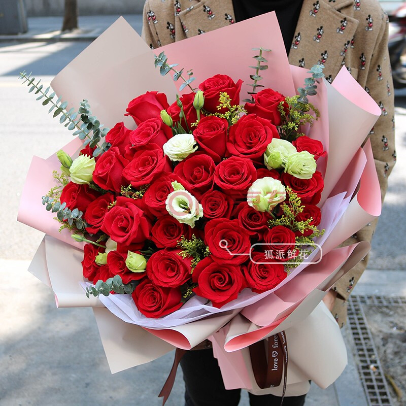 简妮鲜花速递香槟红玫瑰花束礼盒求婚送女生康乃馨老婆女友生日情人节