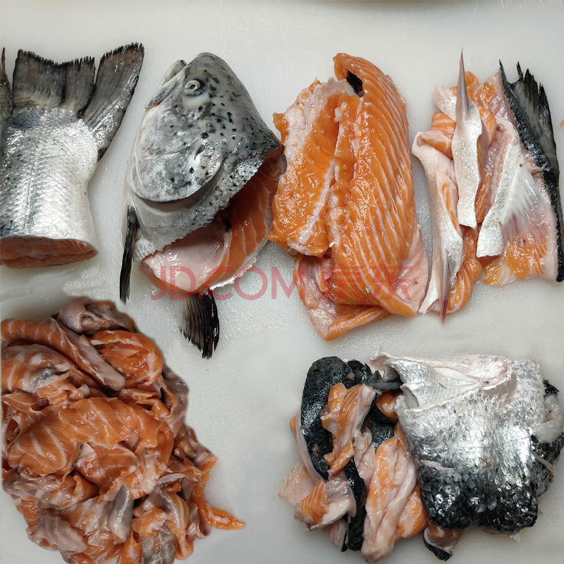 现杀急冻鱼头鱼尾鱼排鱼鳍碎肉鱼皮等三文鱼边角料 三文鱼整套边角料