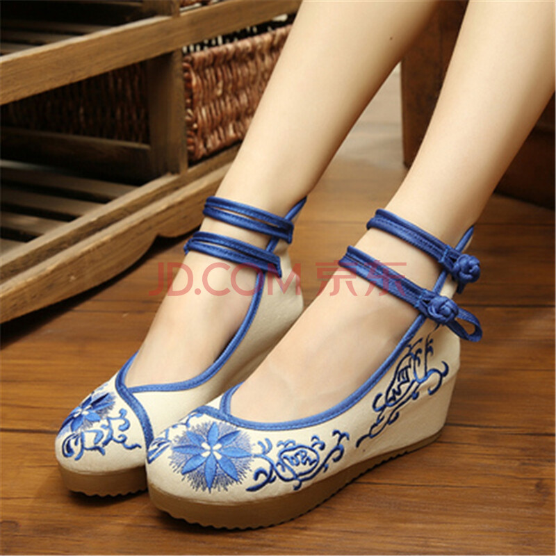 北京春秋内增高民族风绣花鞋