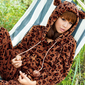 2012秋季新品 歌瑞尔猎豹情侣时尚豹纹珊瑚绒女士家居服睡衣套装 褐色 XXL